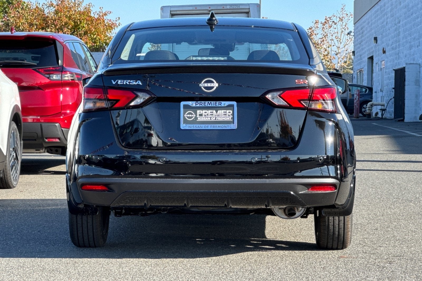 2025 Nissan Versa 1.6 SR