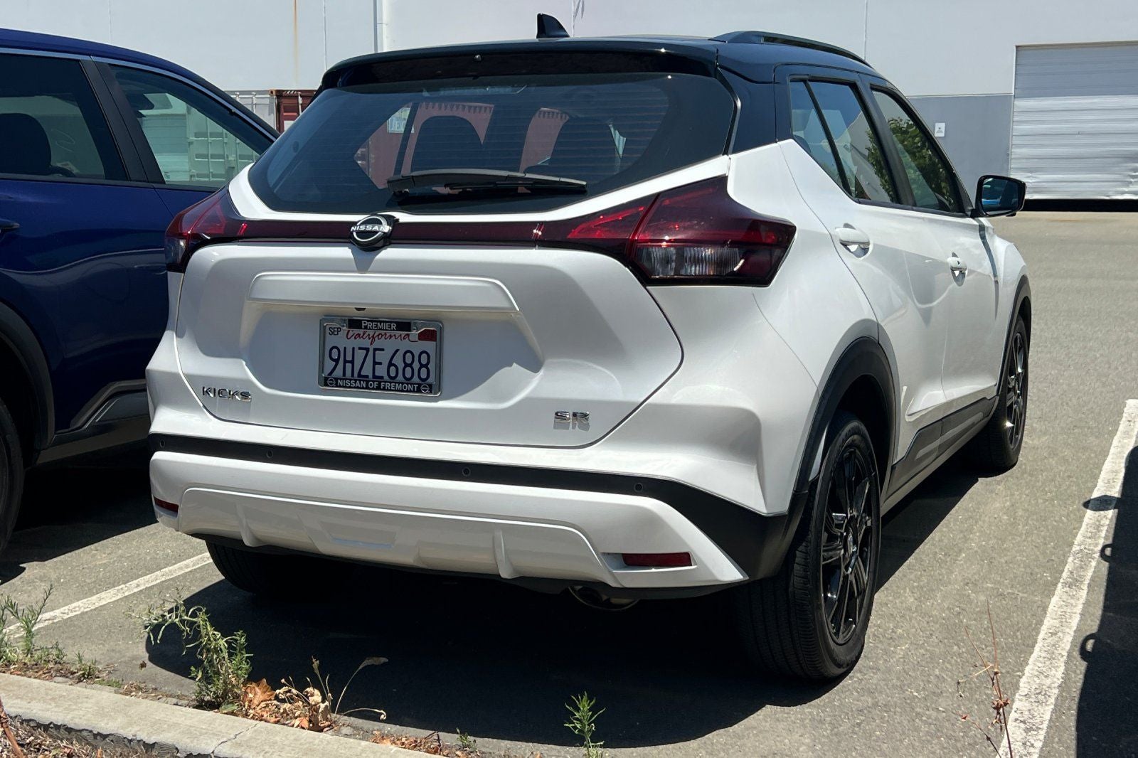 2023 Nissan Kicks SR