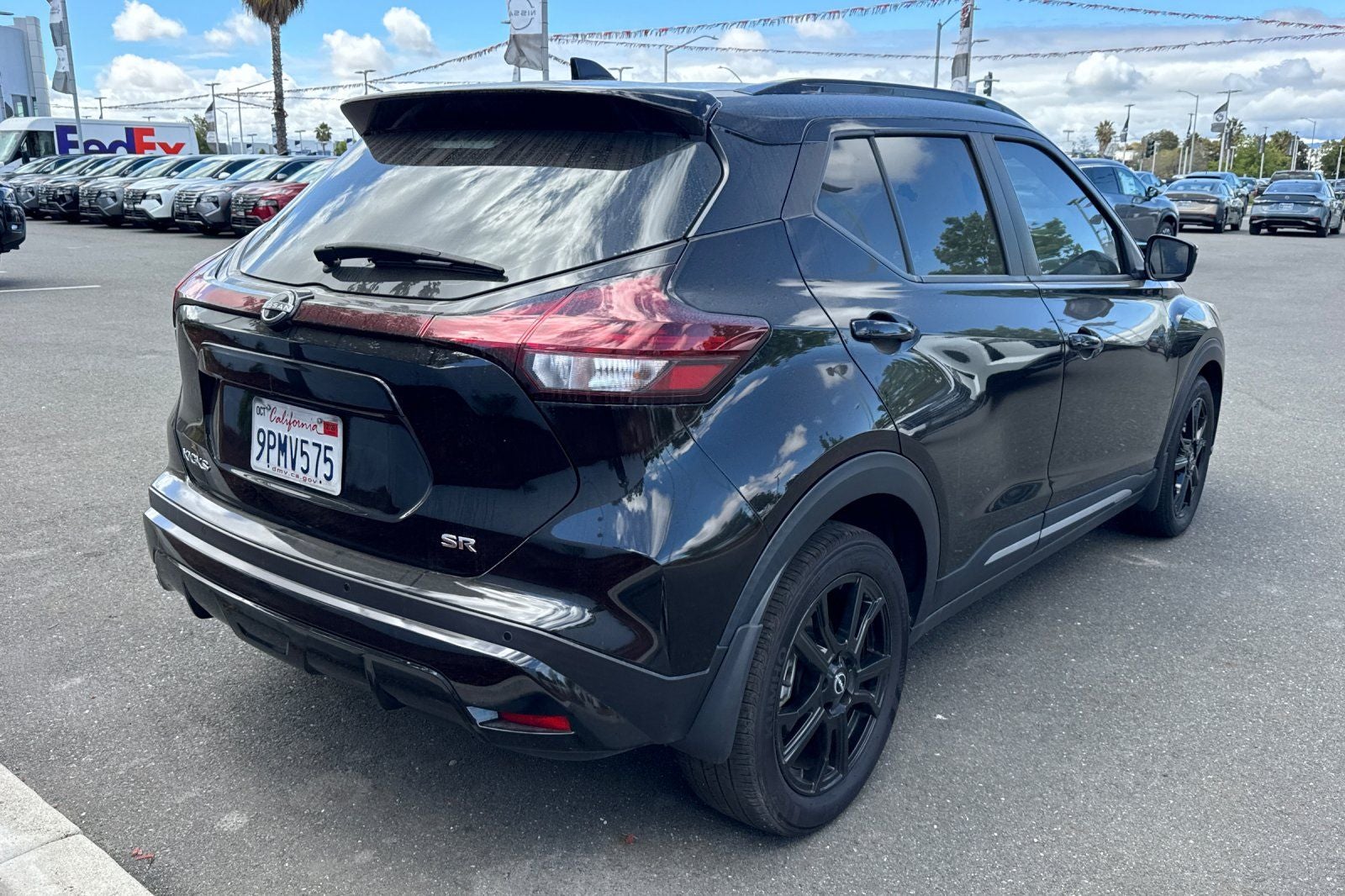 2024 Nissan Kicks SR