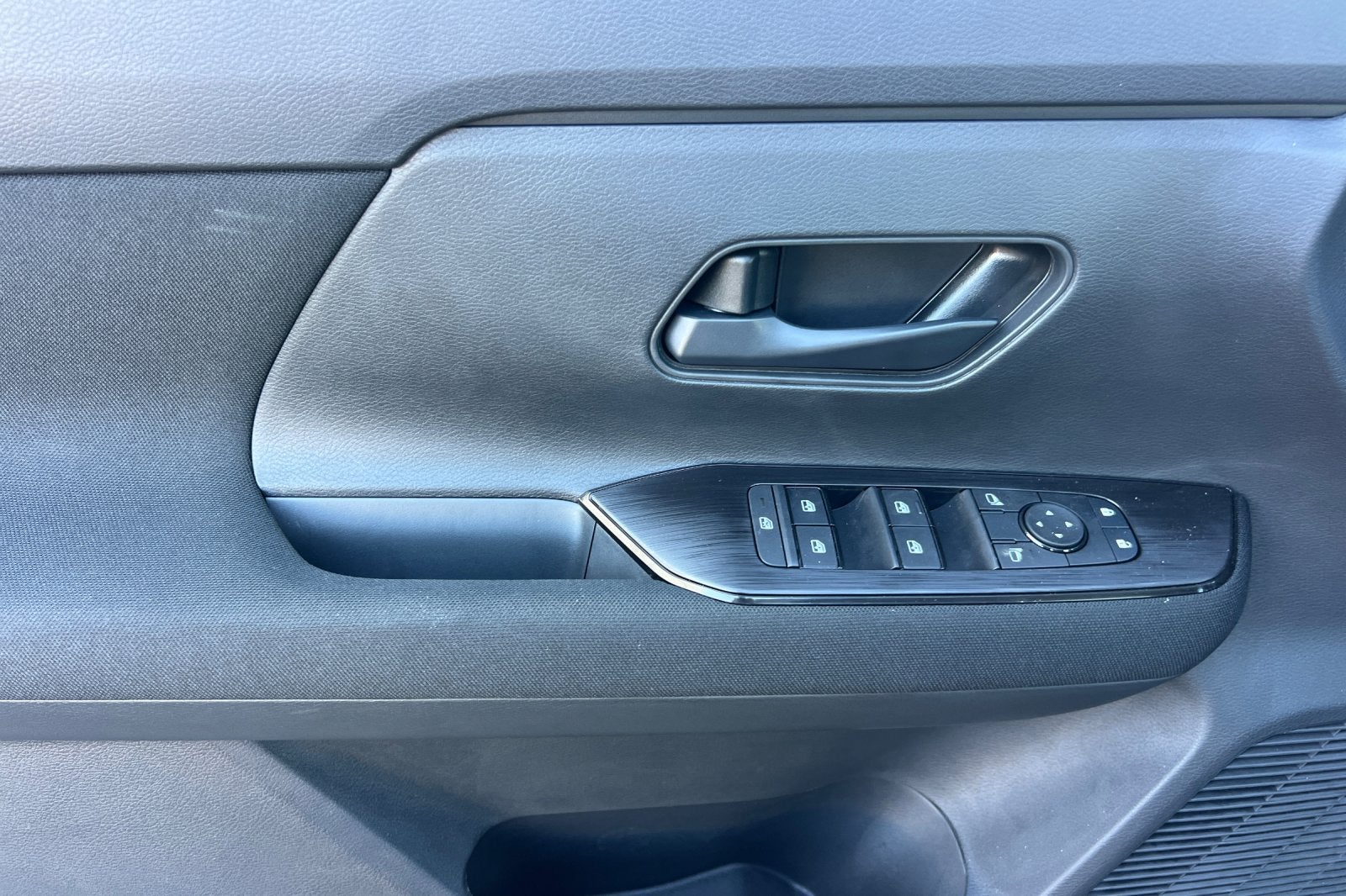 2027 Nissan Kicks S