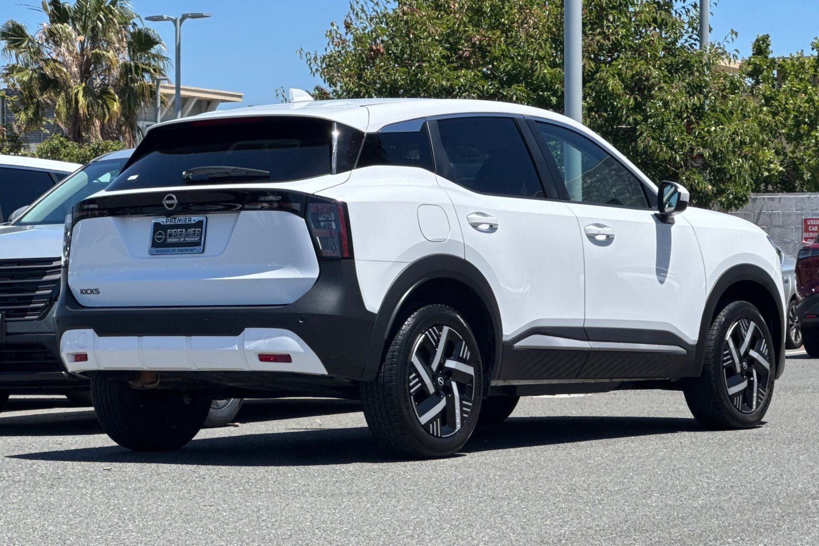 2025 Nissan Kicks SV