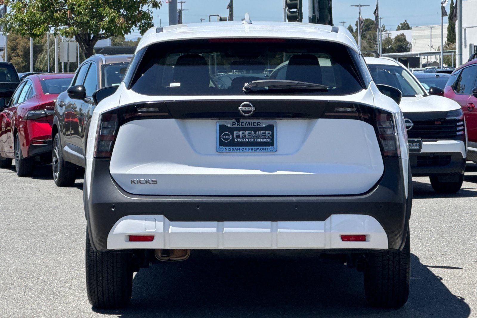 2025 Nissan Kicks SV