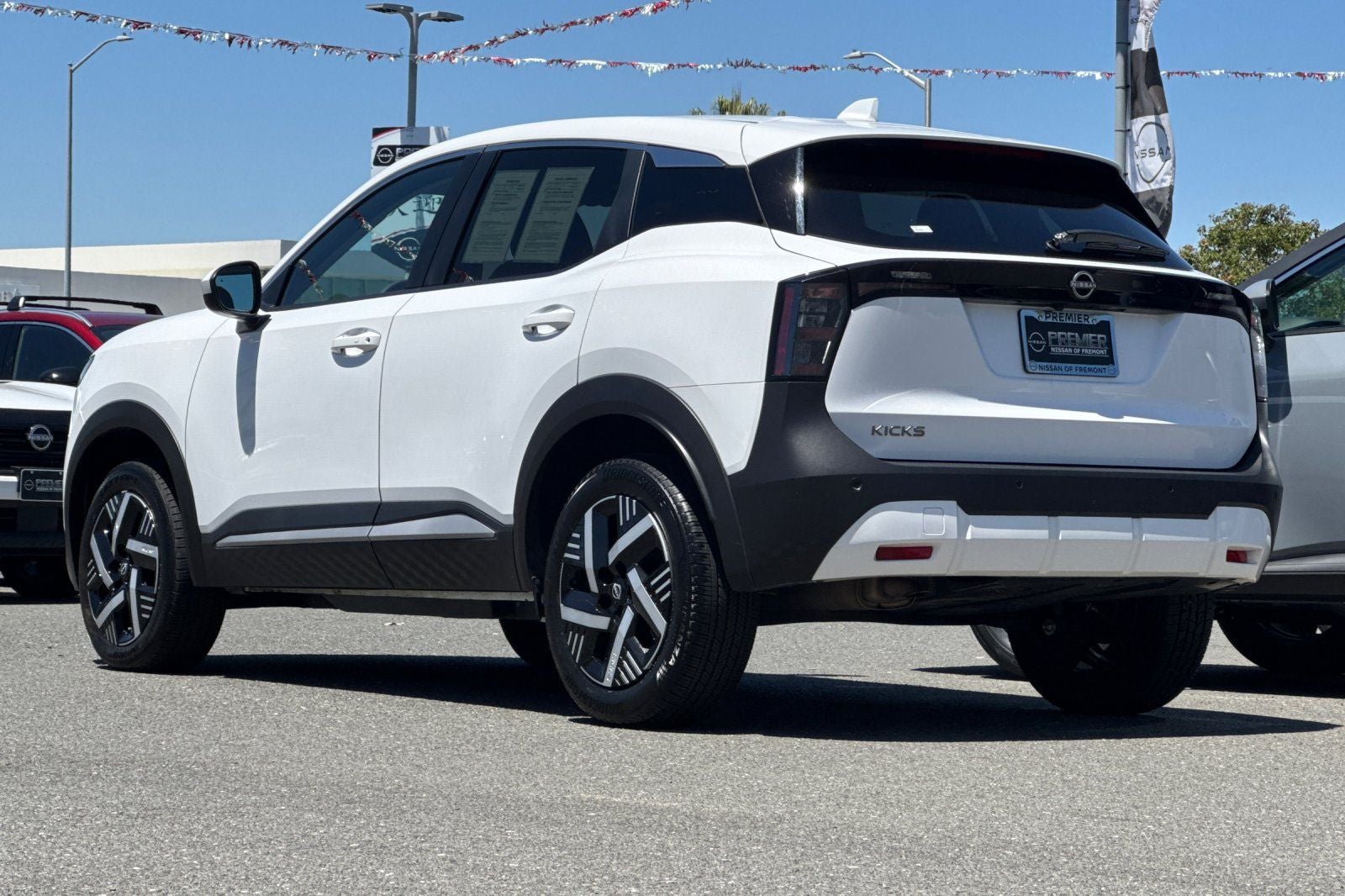 2025 Nissan Kicks SV