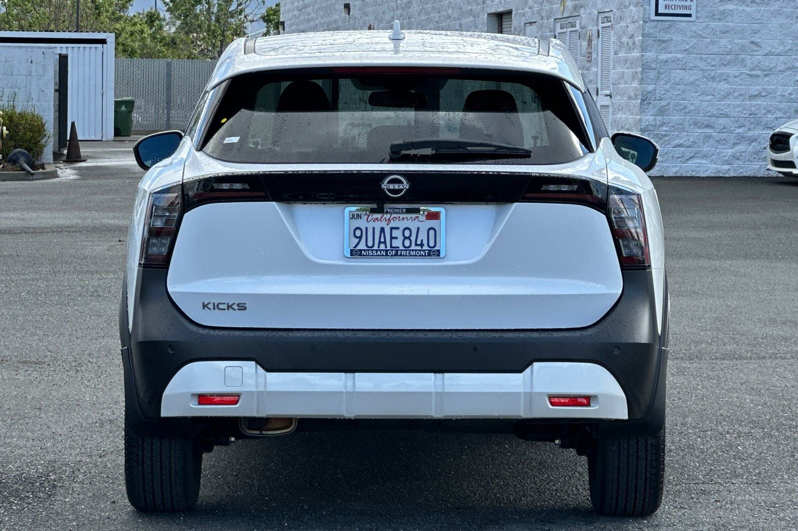 2025 Nissan Kicks SV