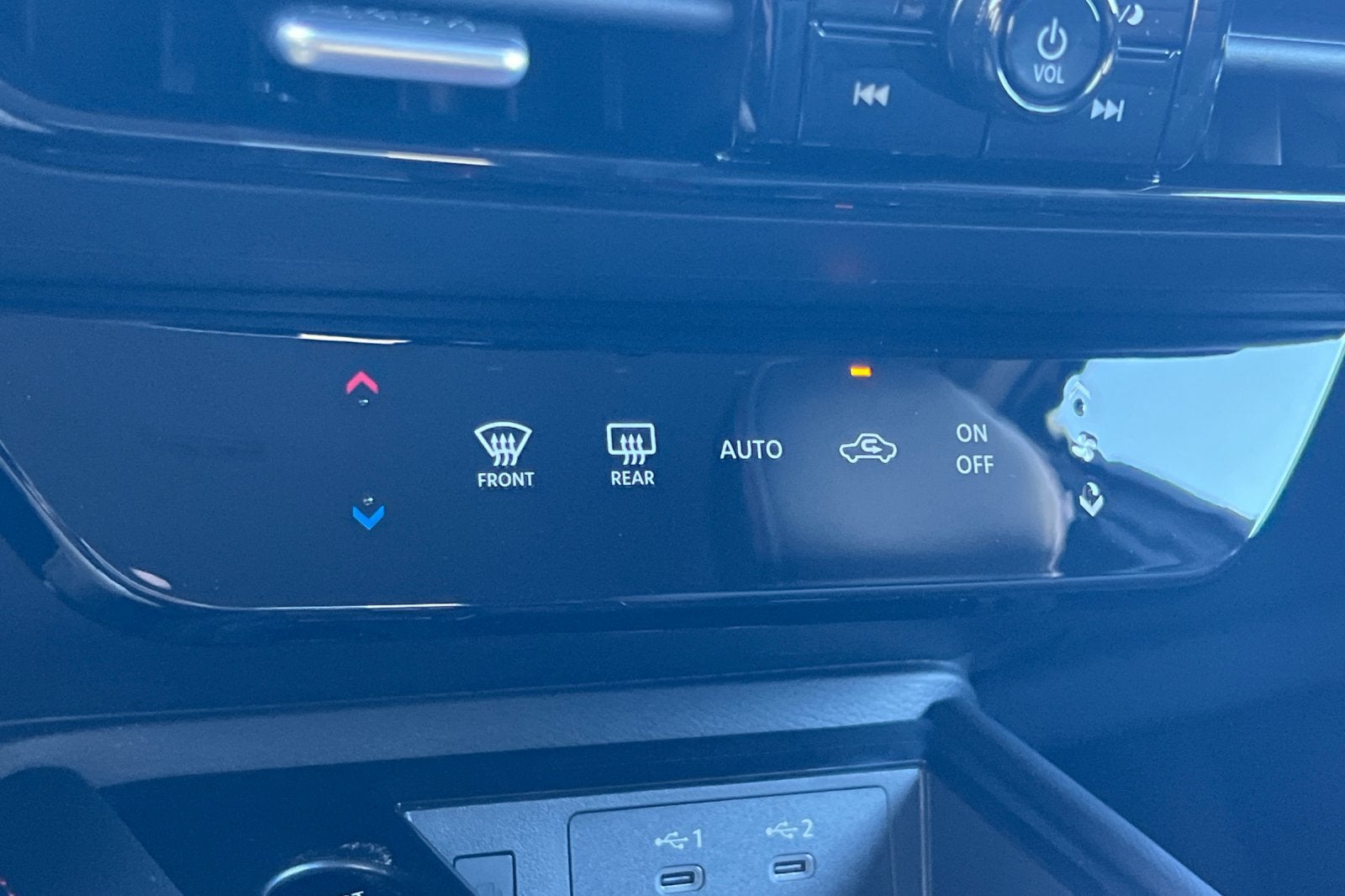 2027 Nissan Kicks SR