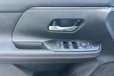 2027 Nissan Kicks SR