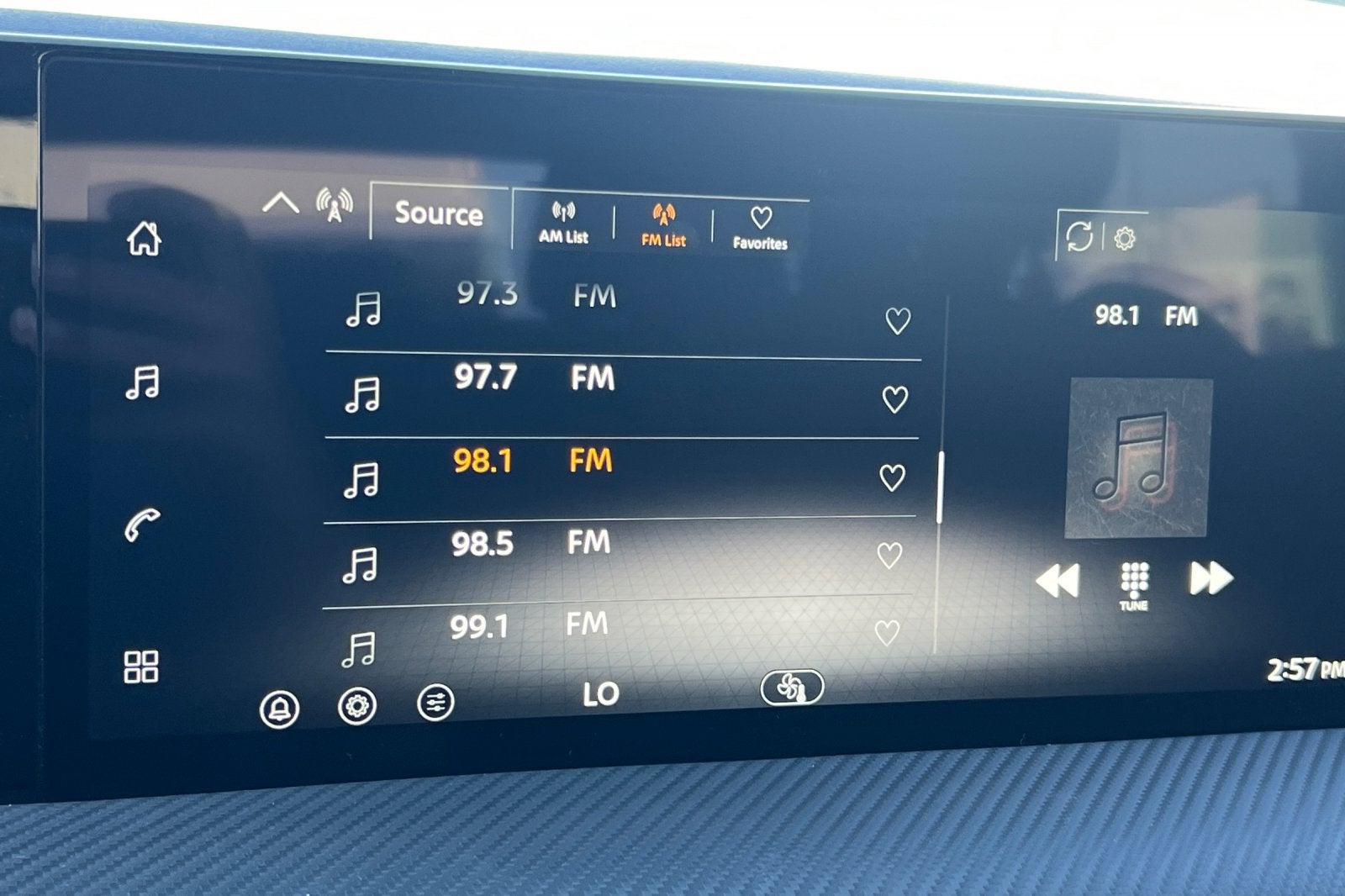 2027 Nissan Kicks SR