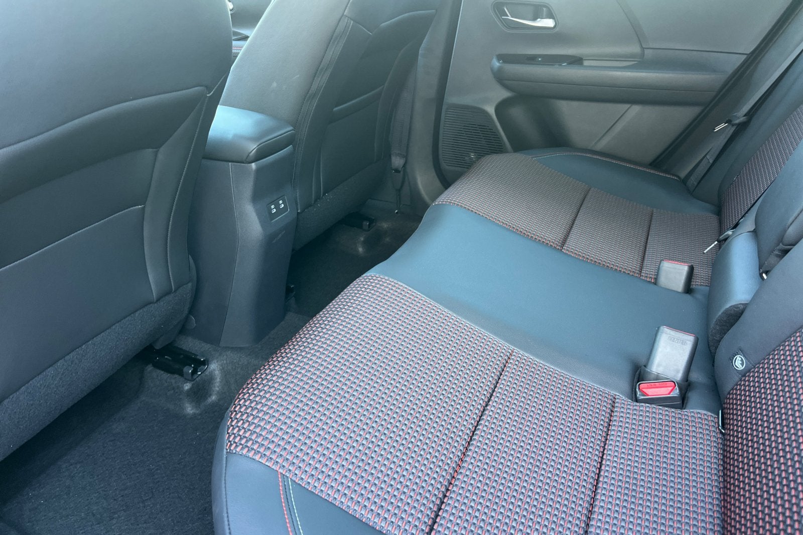 2027 Nissan Kicks SR