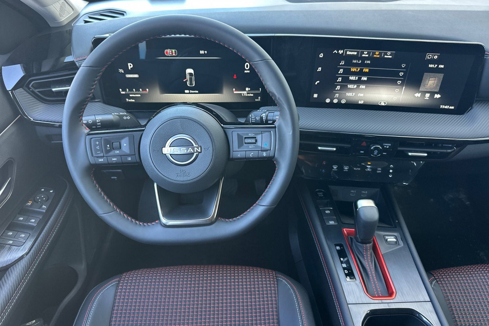 2027 Nissan Kicks SR