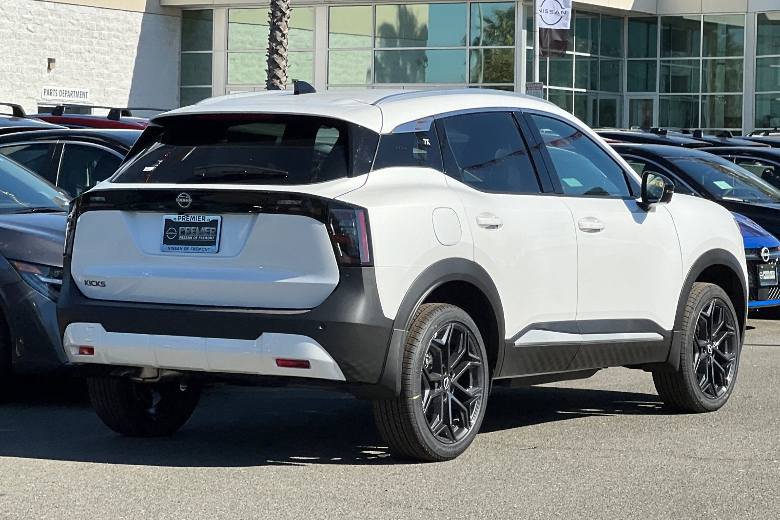 2027 Nissan Kicks SR