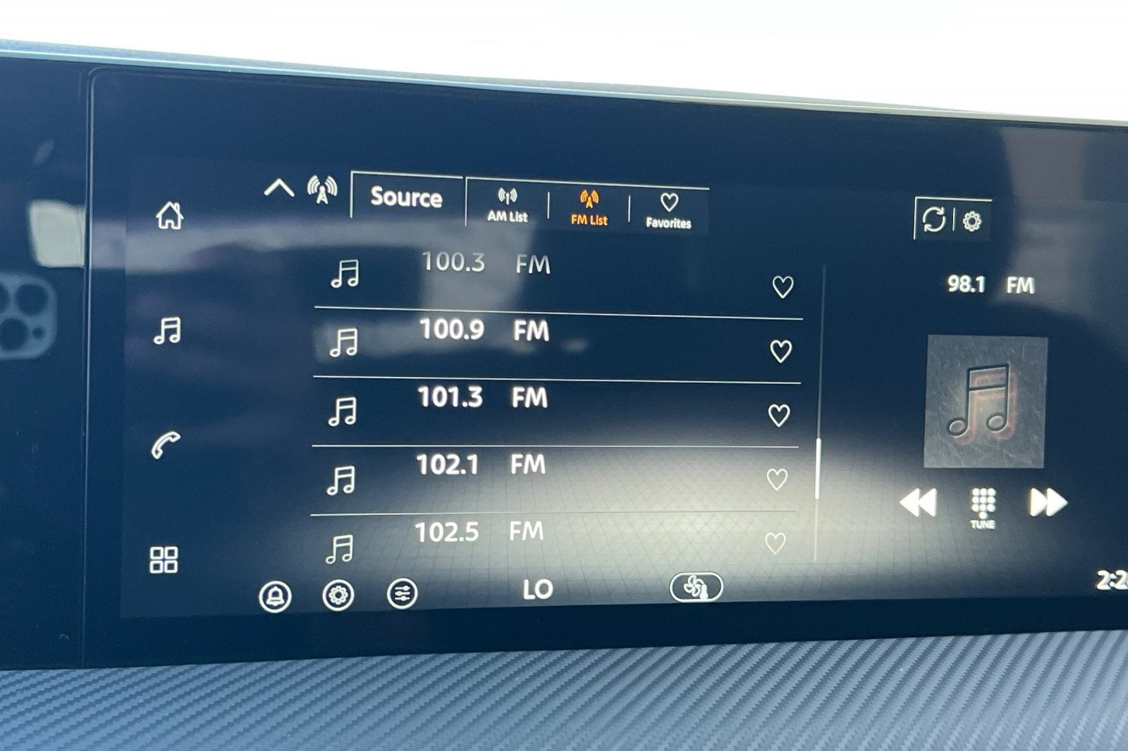 2027 Nissan Kicks SR