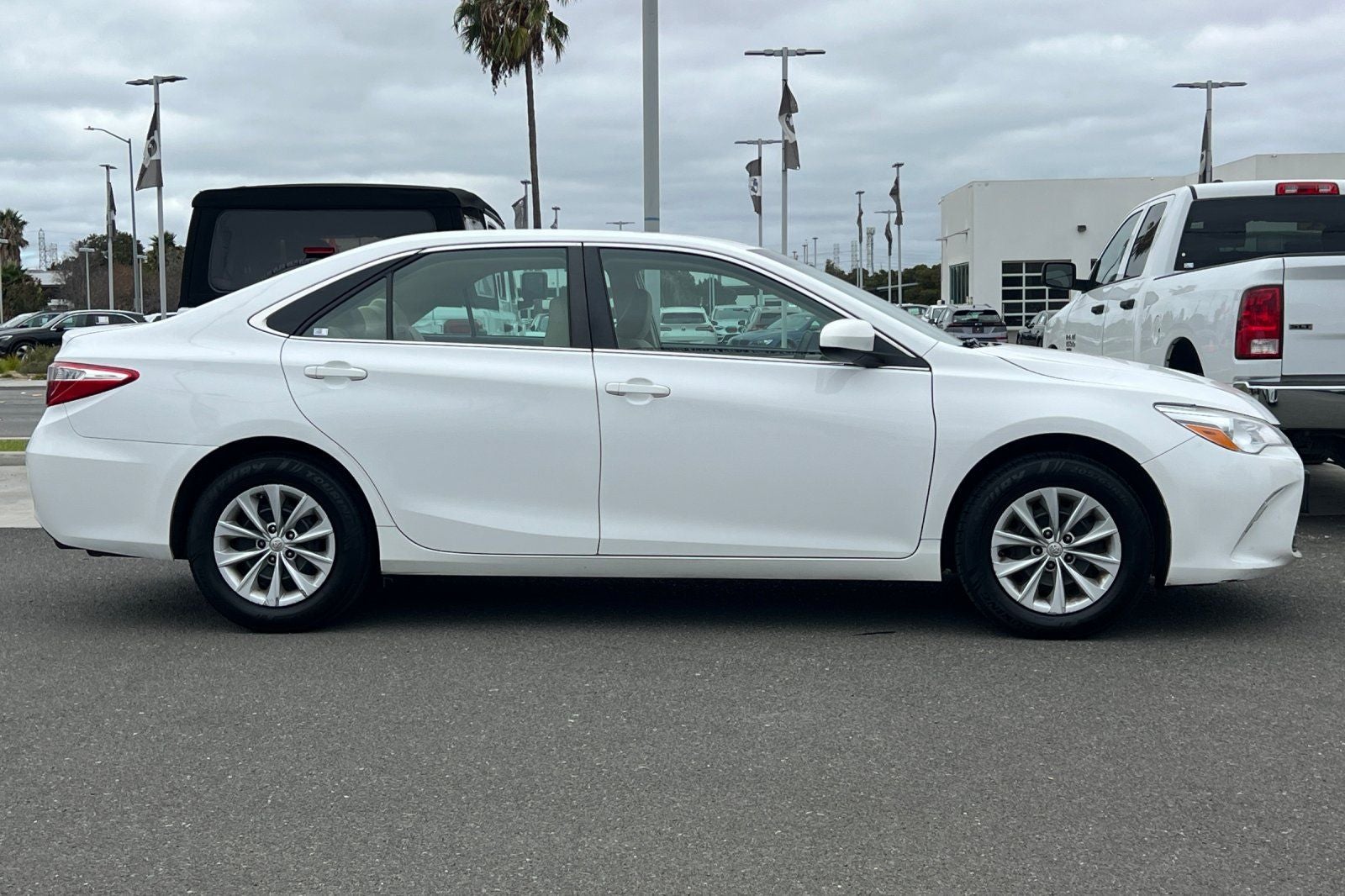 2017 Toyota Camry LE