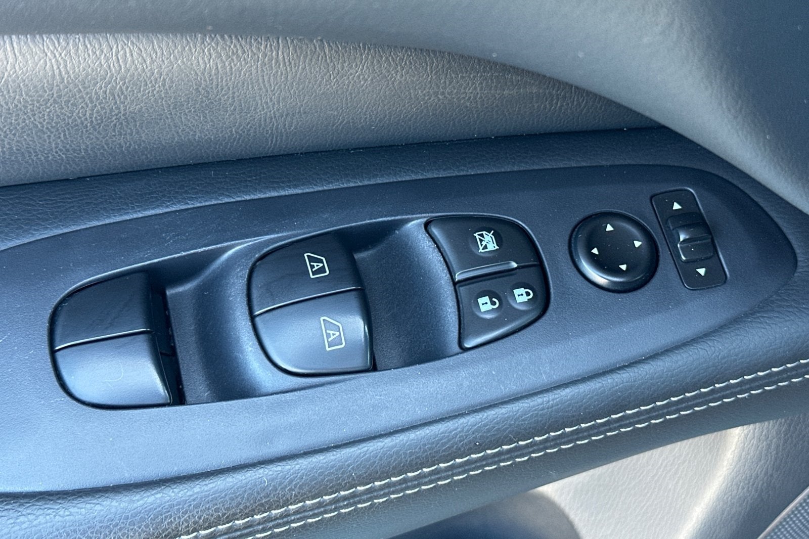 2015 Nissan Pathfinder SL