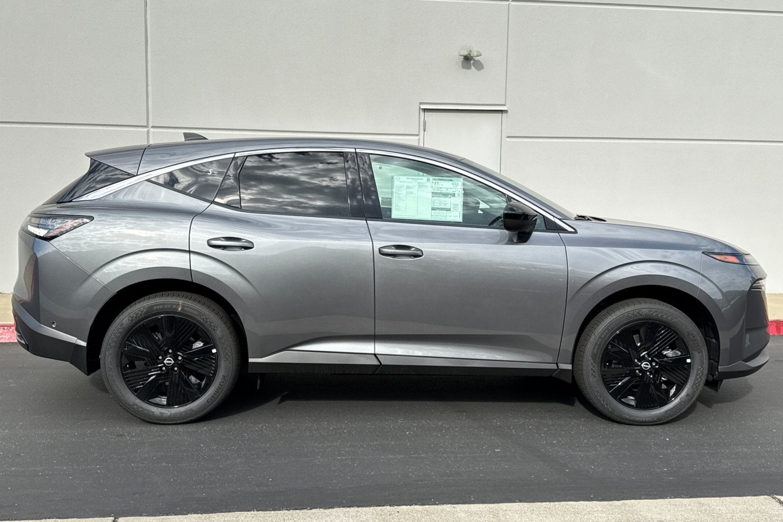2025 Nissan Murano SV