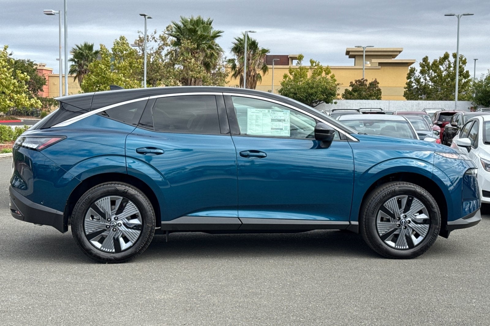 2025 Nissan Murano SL