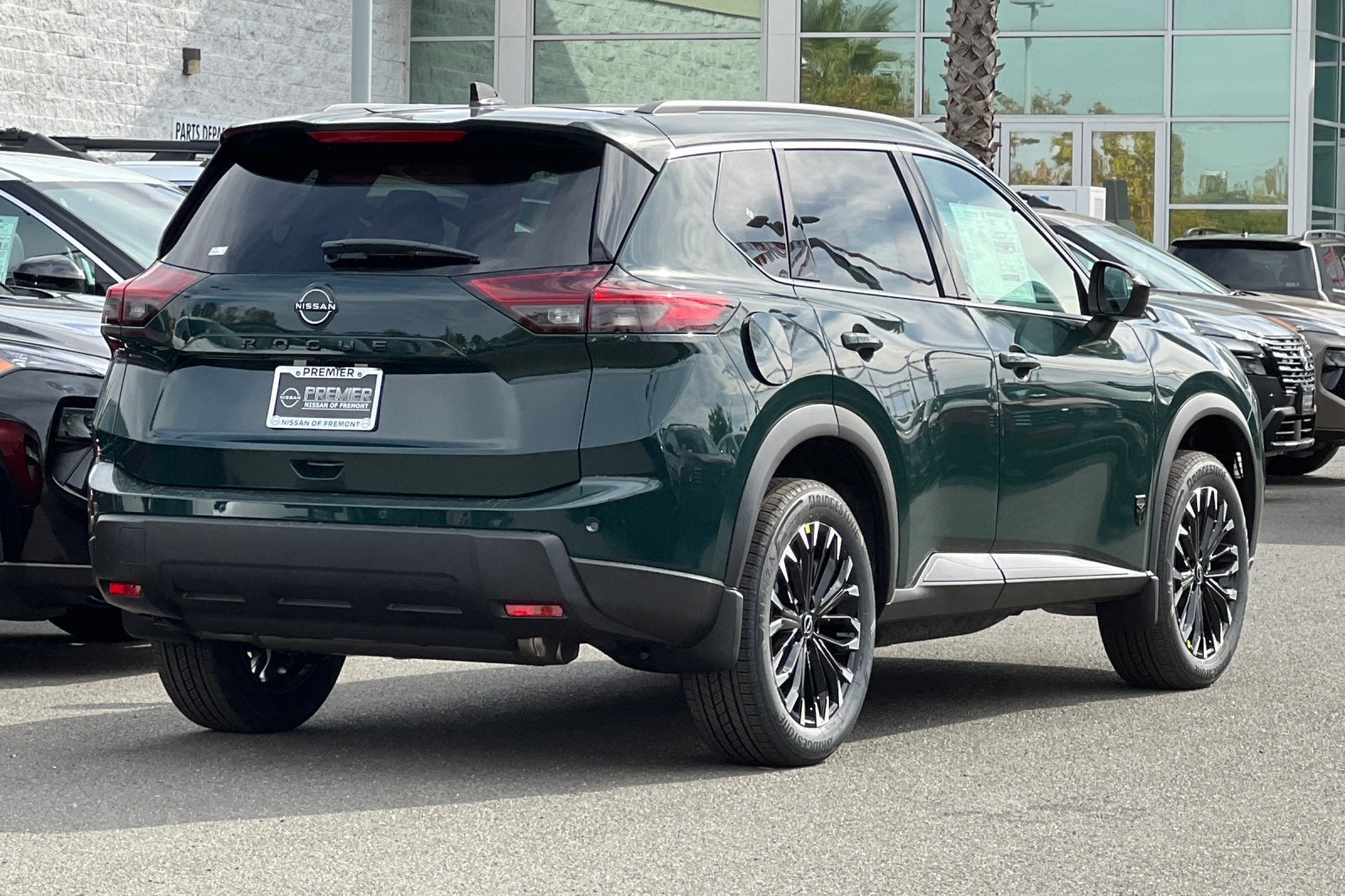 2027 Nissan Rogue Dark Armor