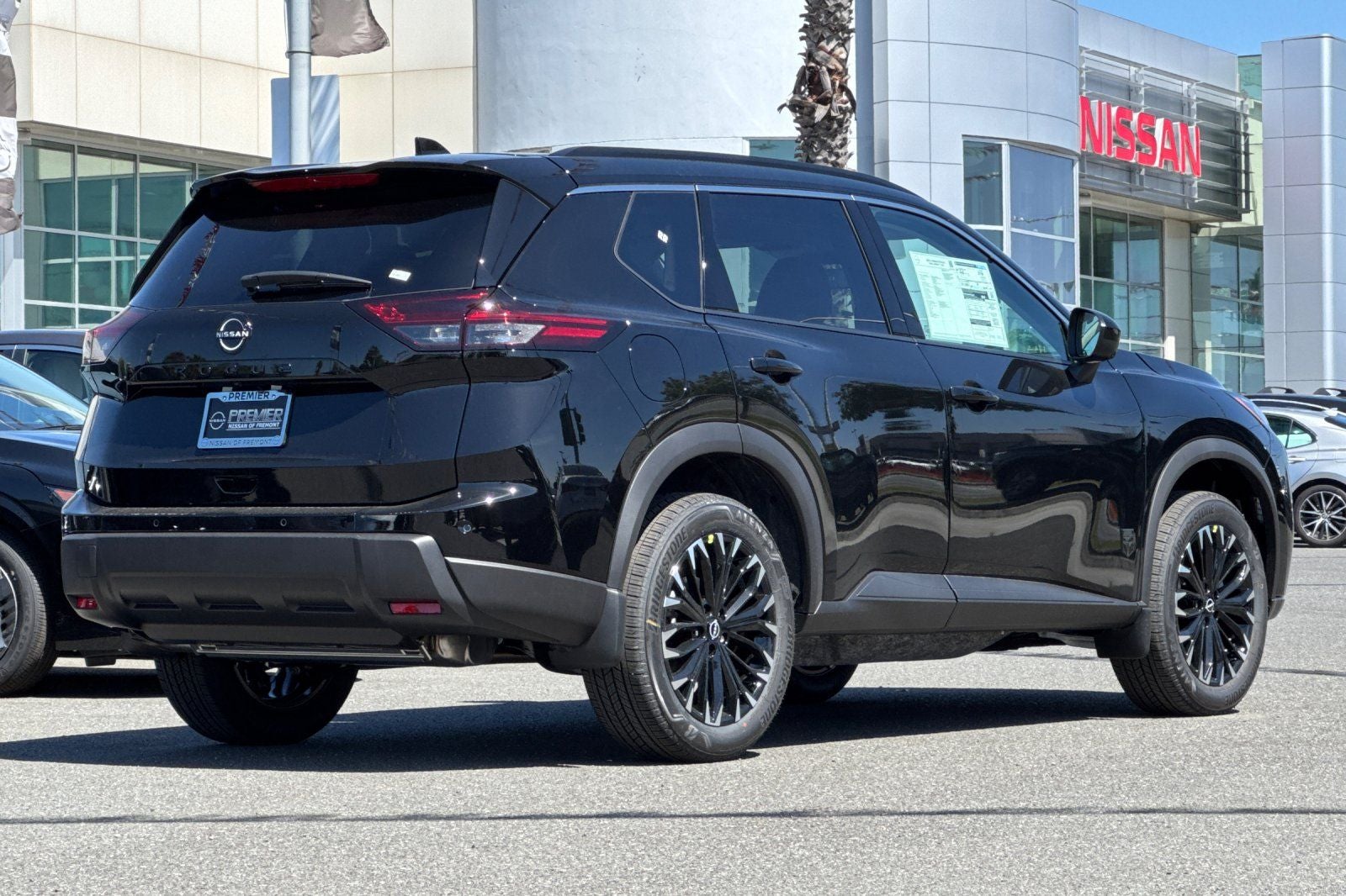 2026 Nissan Rogue Dark Armor
