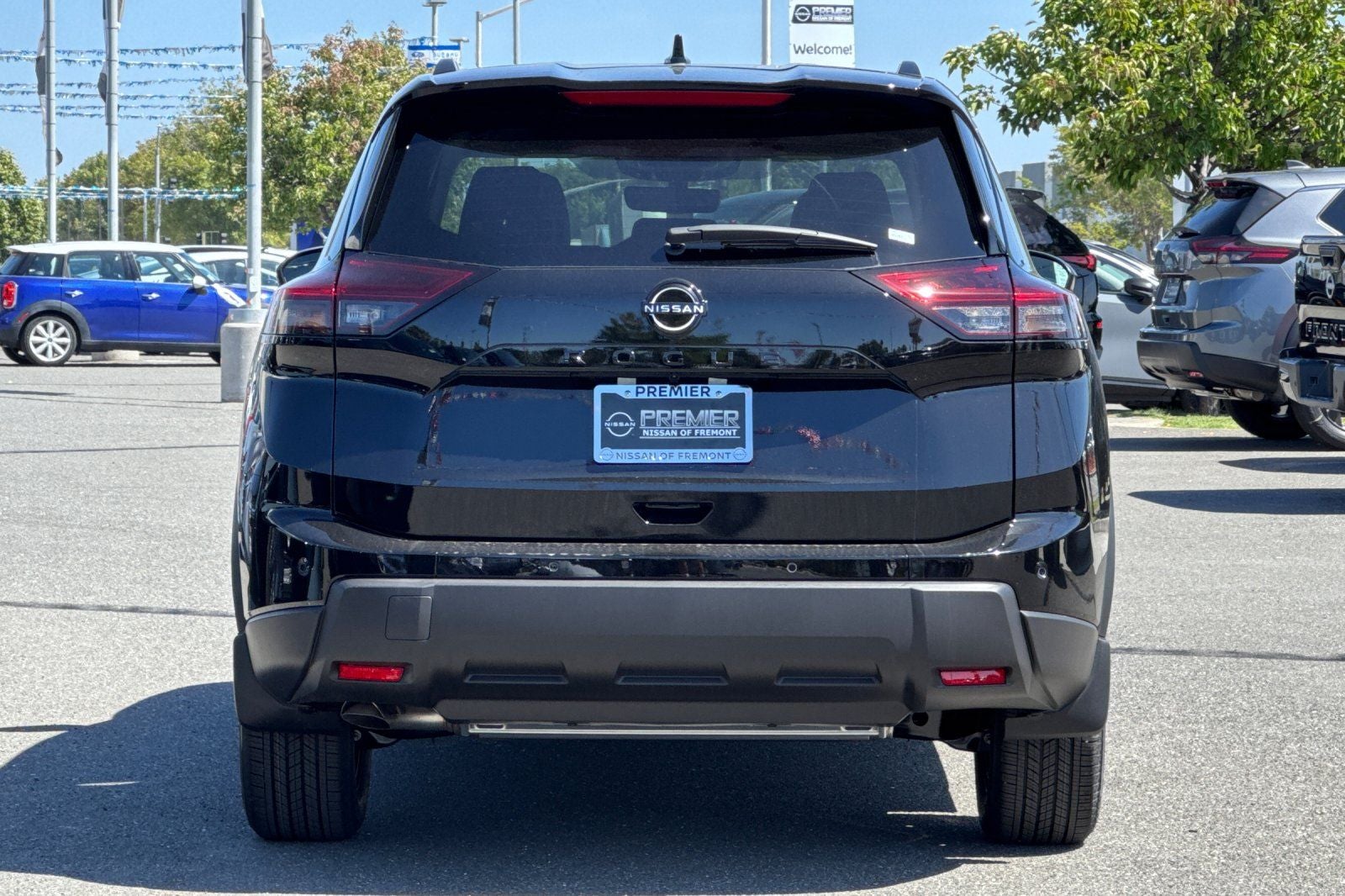 2026 Nissan Rogue Dark Armor