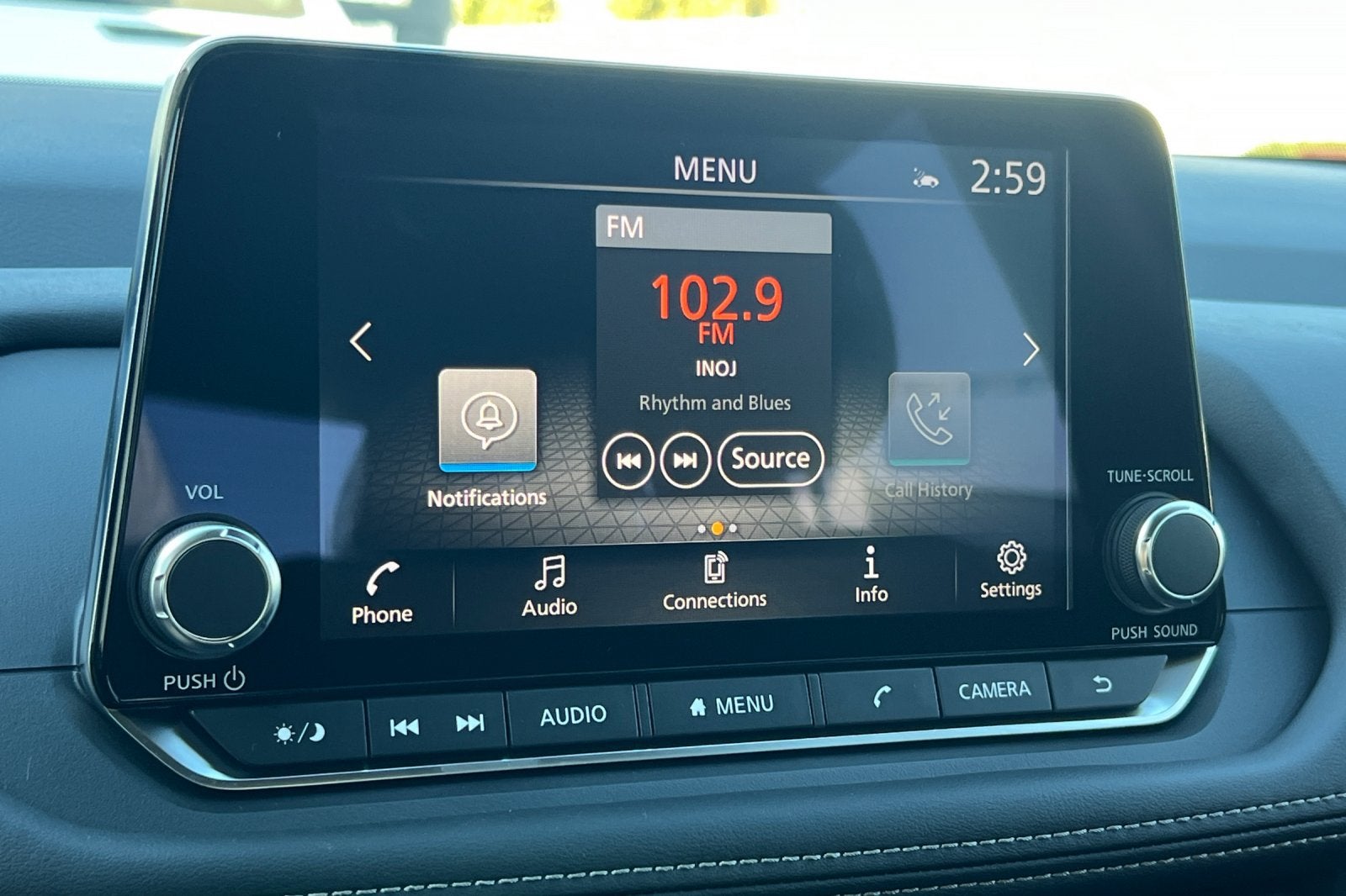 2027 Nissan Rogue SV