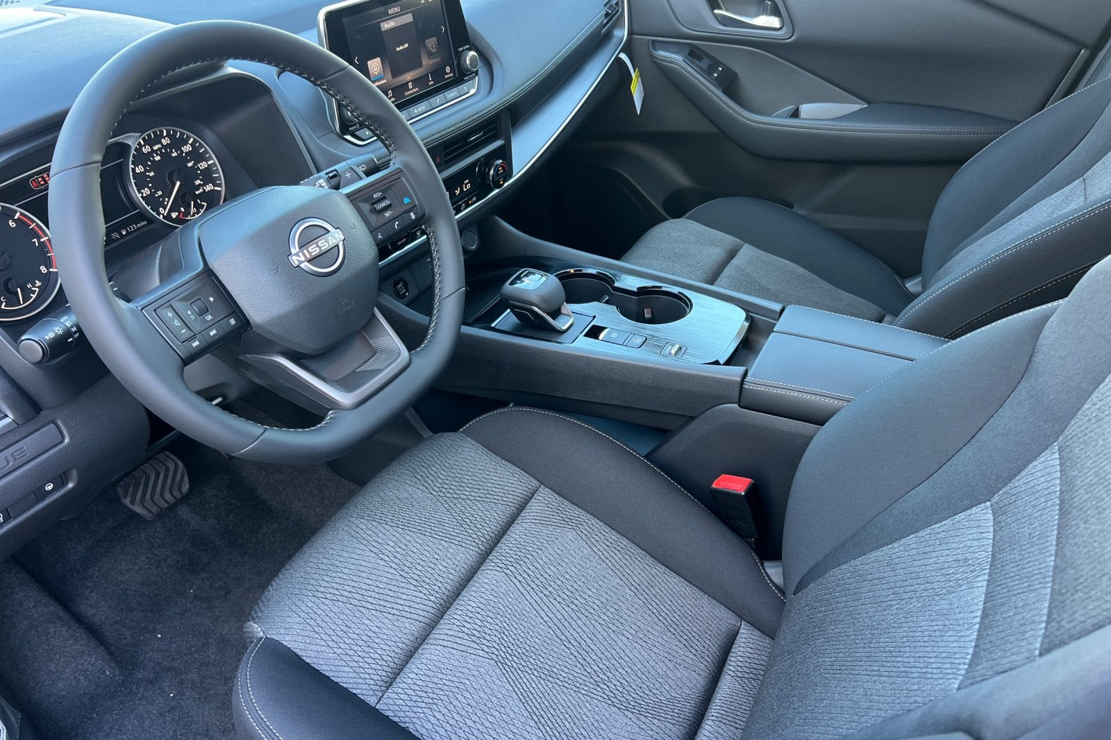 2027 Nissan Rogue SV