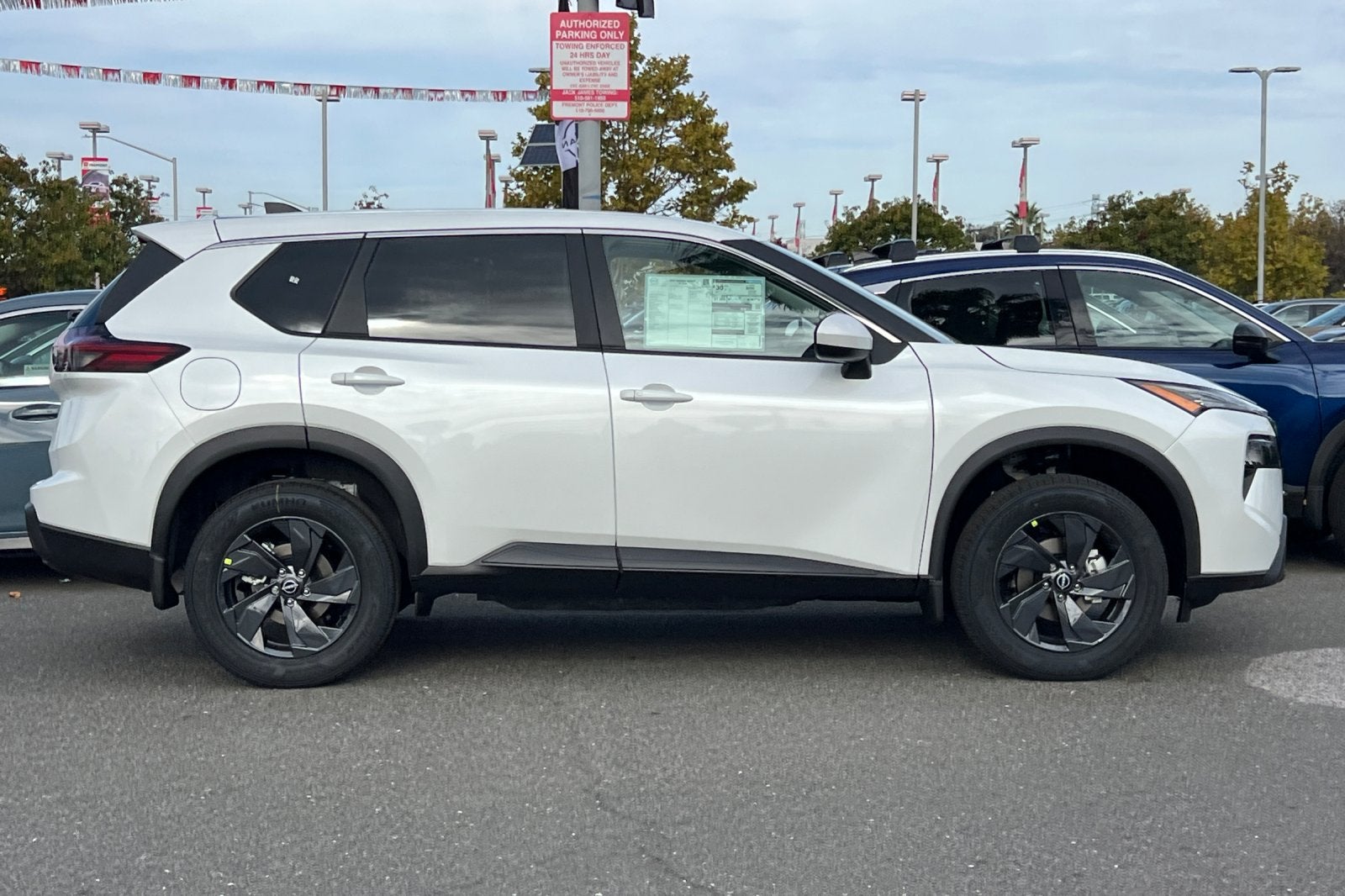 2027 Nissan Rogue SV