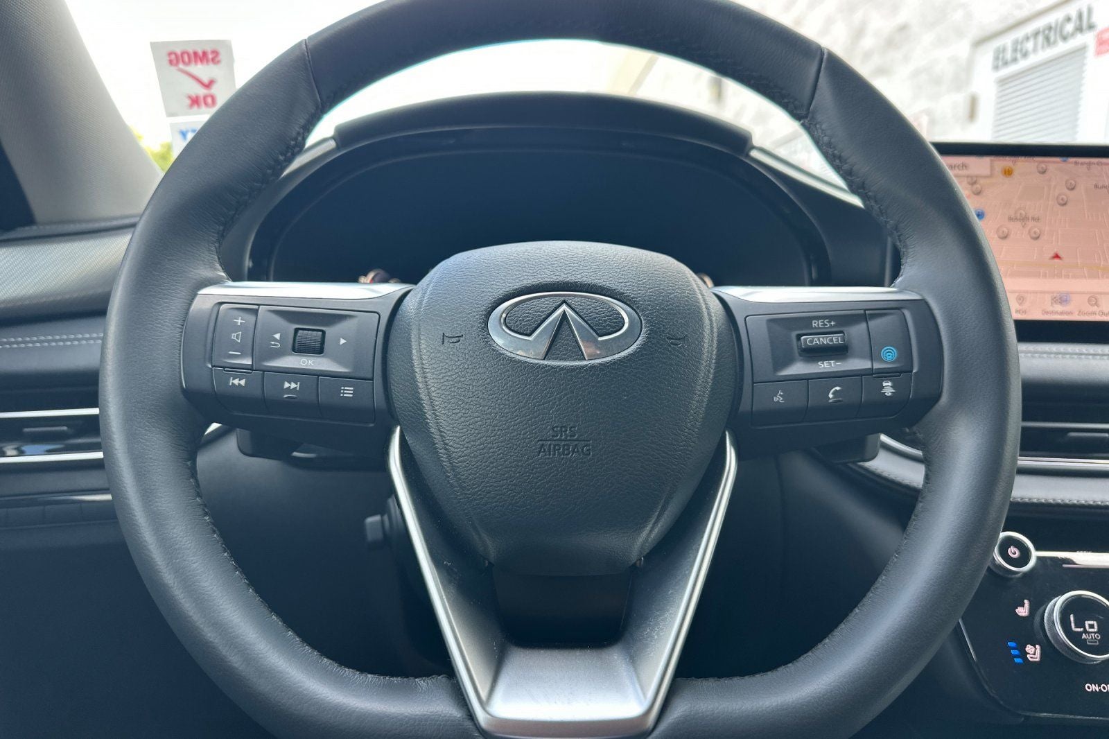2023 INFINITI QX60 LUXE