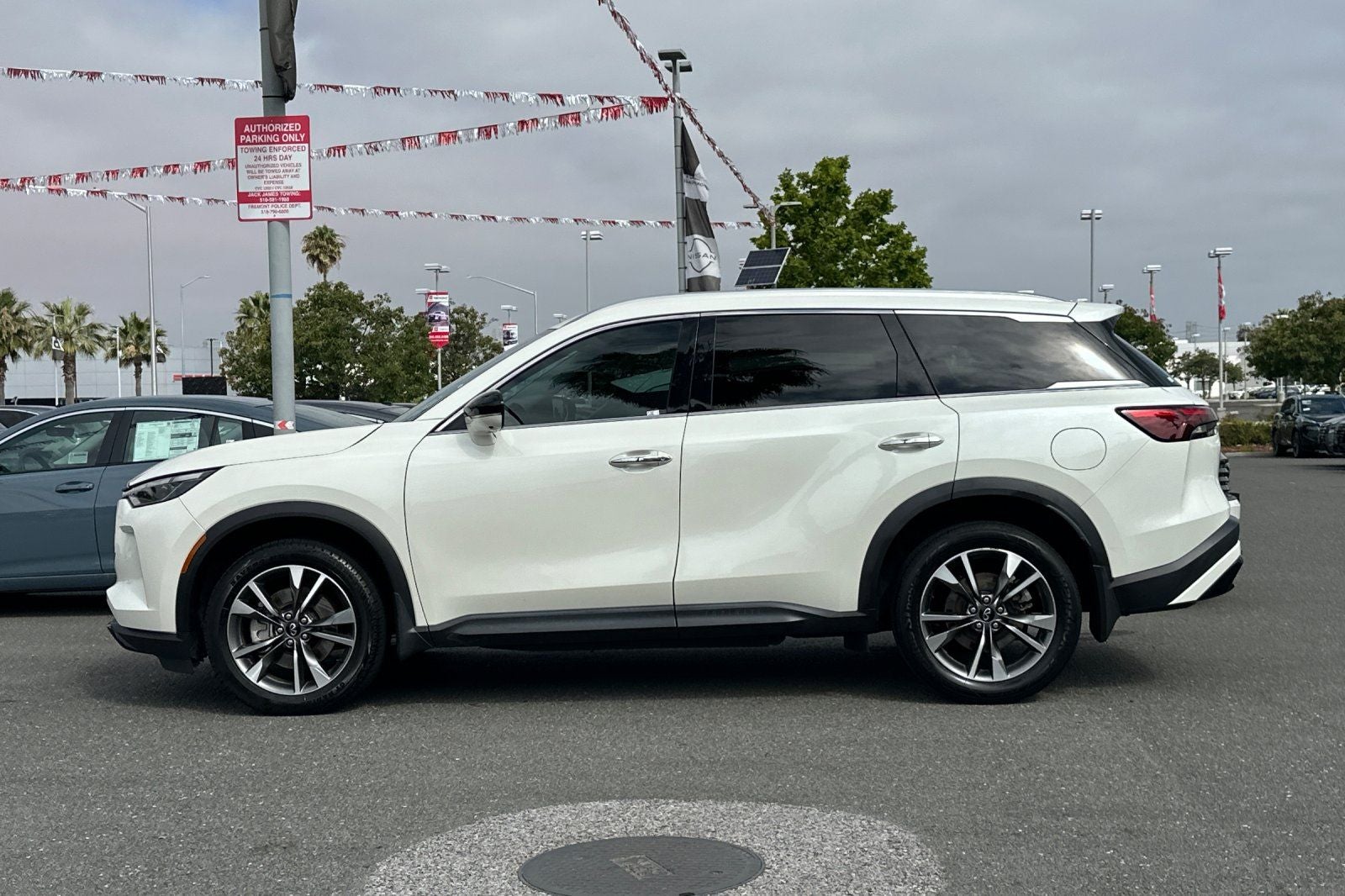 2023 INFINITI QX60 LUXE
