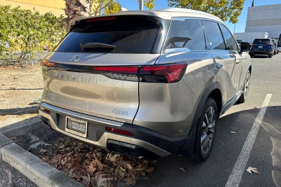 2023 INFINITI QX60 LUXE