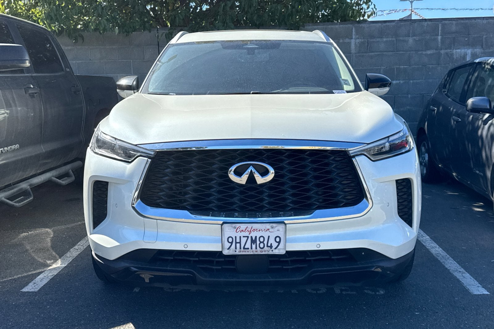 2023 INFINITI QX60 LUXE
