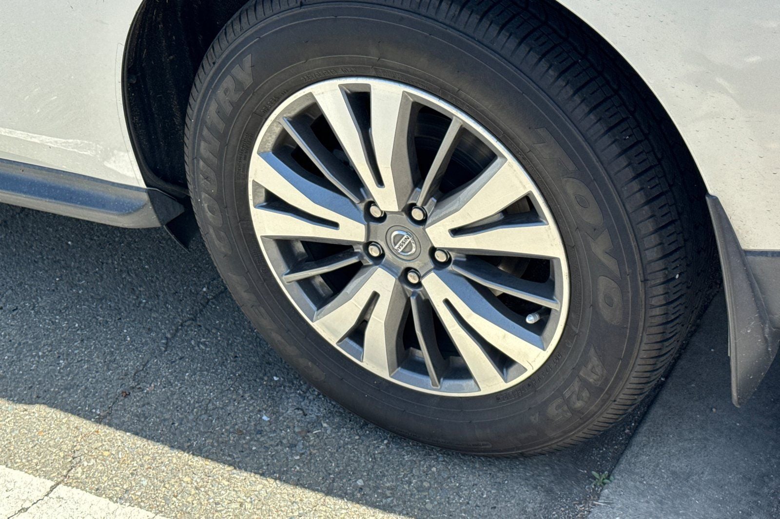 2020 Nissan Pathfinder S