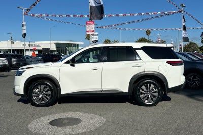 2024 Nissan Pathfinder S