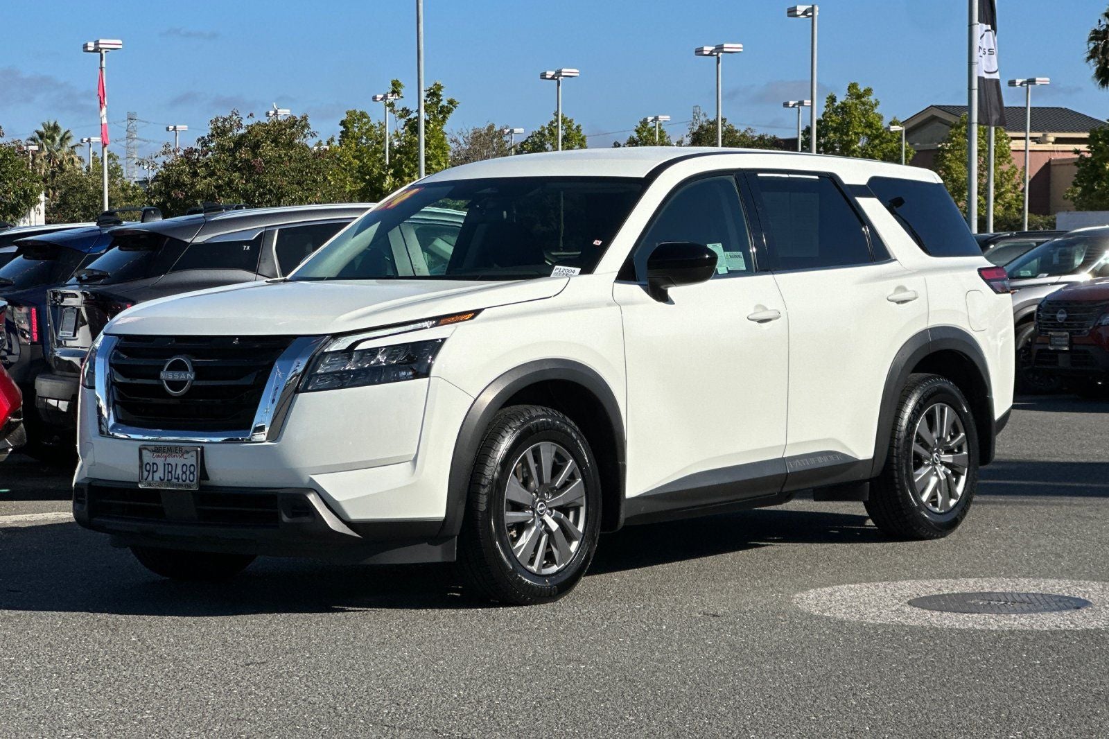 2024 Nissan Pathfinder S
