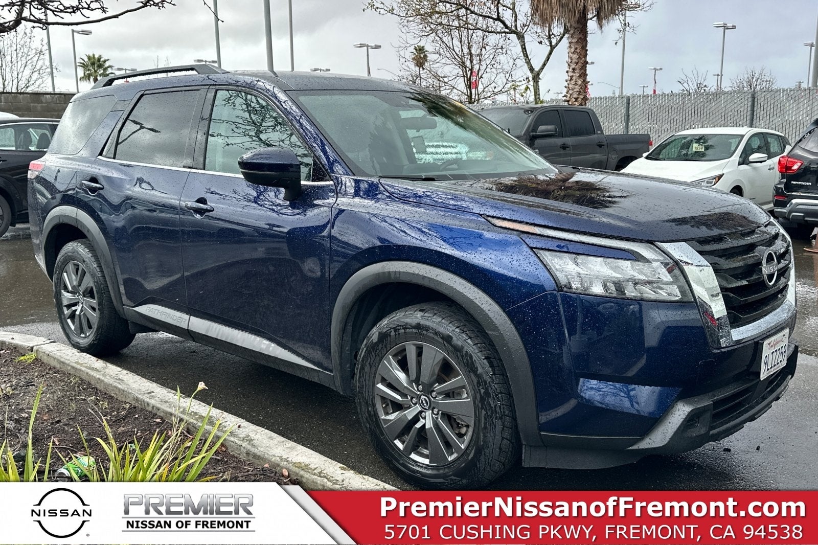 2024 Nissan Pathfinder SV