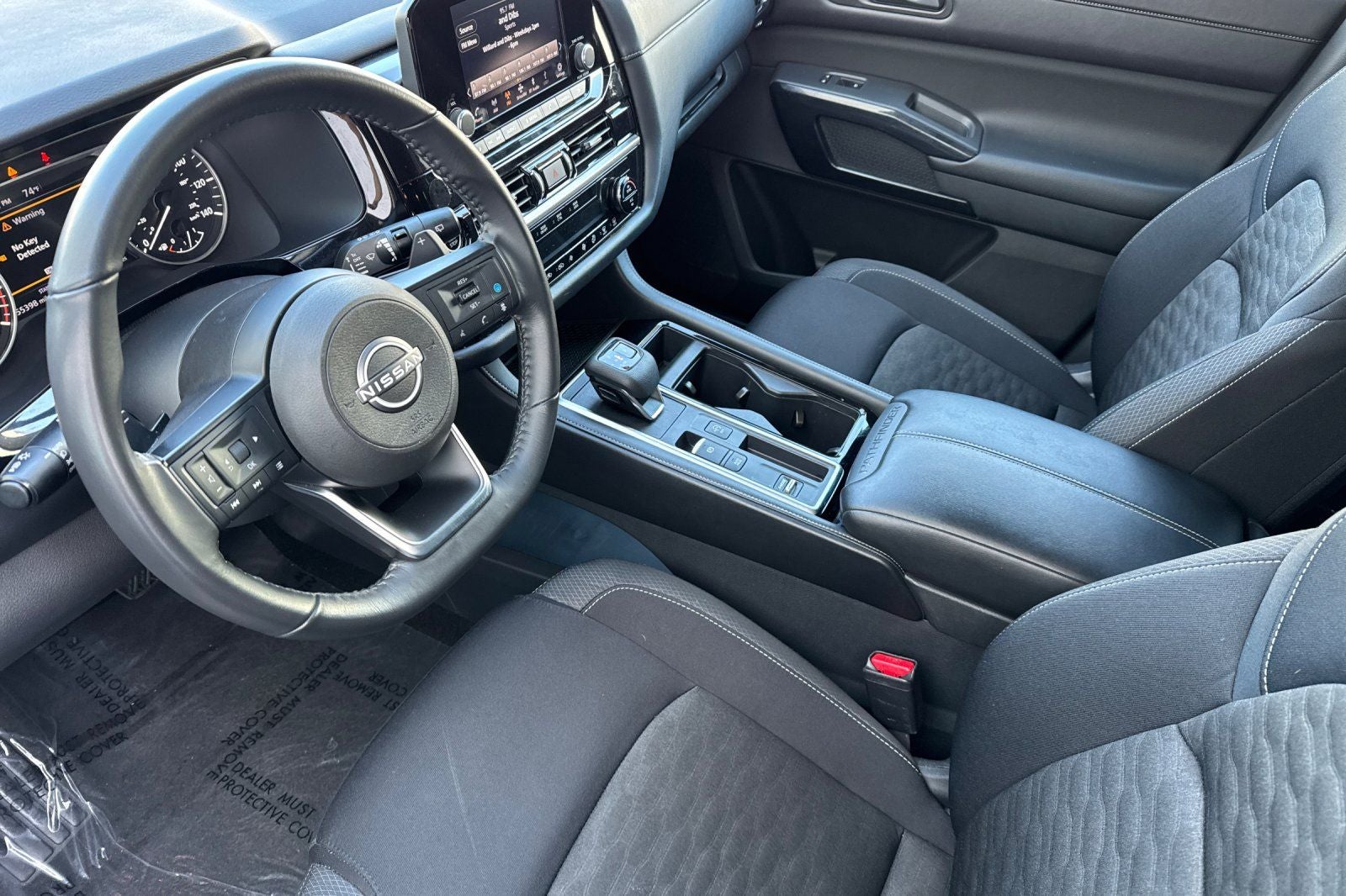 2024 Nissan Pathfinder SV