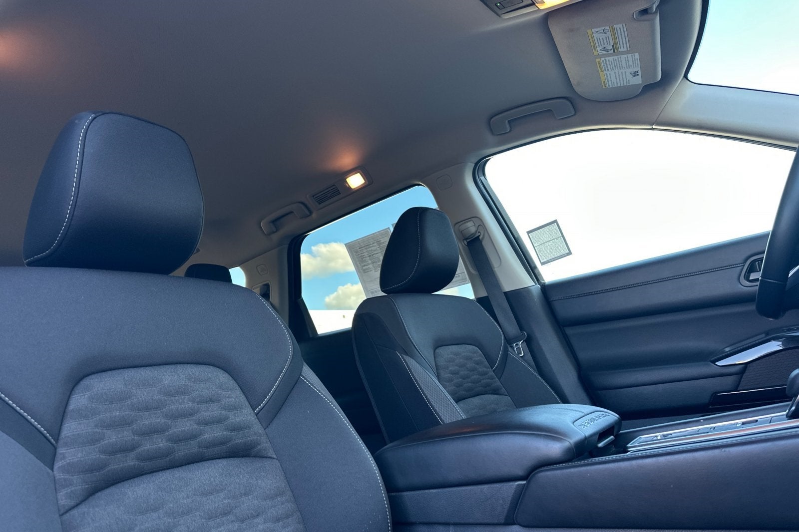 2024 Nissan Pathfinder SV