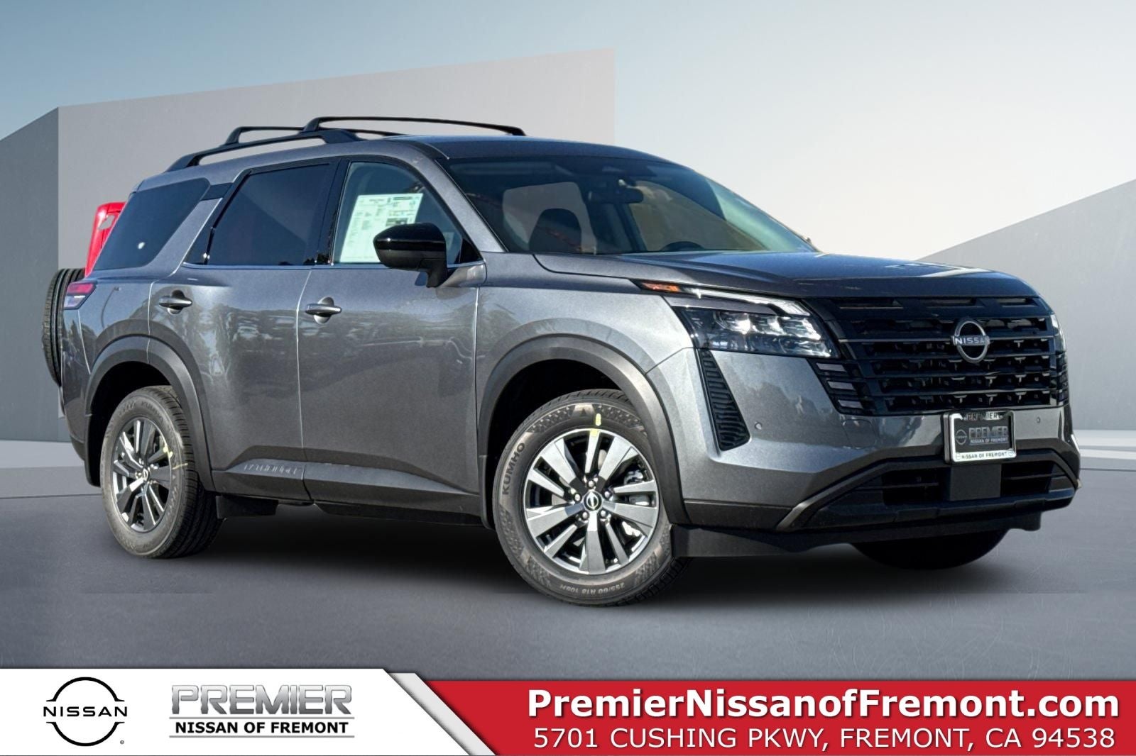 2026 Nissan Pathfinder SV