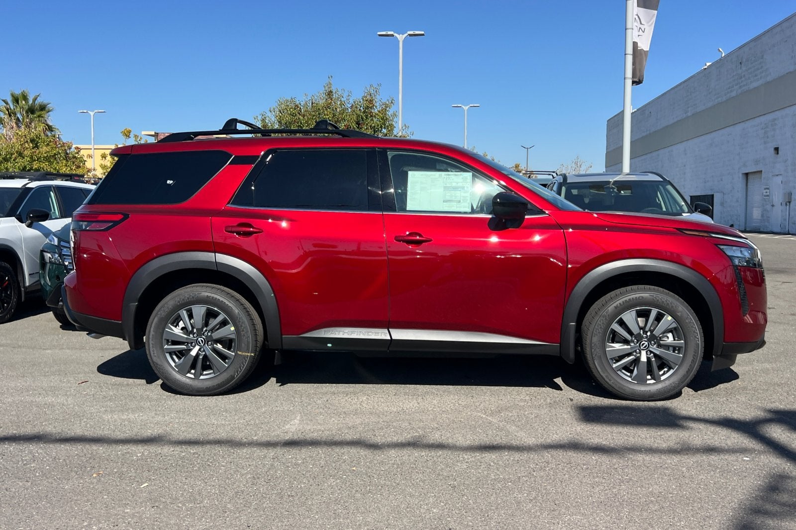 2026 Nissan Pathfinder SV