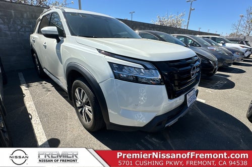 2023 Nissan Pathfinder SL