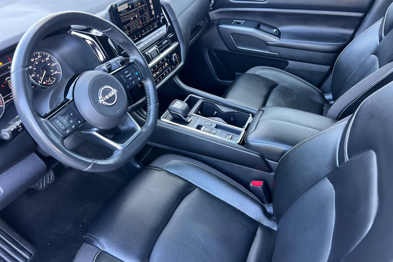 2024 Nissan Pathfinder SL