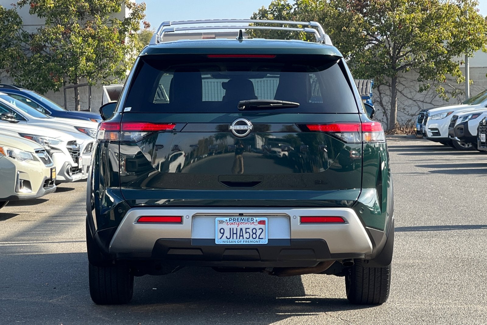 2024 Nissan Pathfinder SL