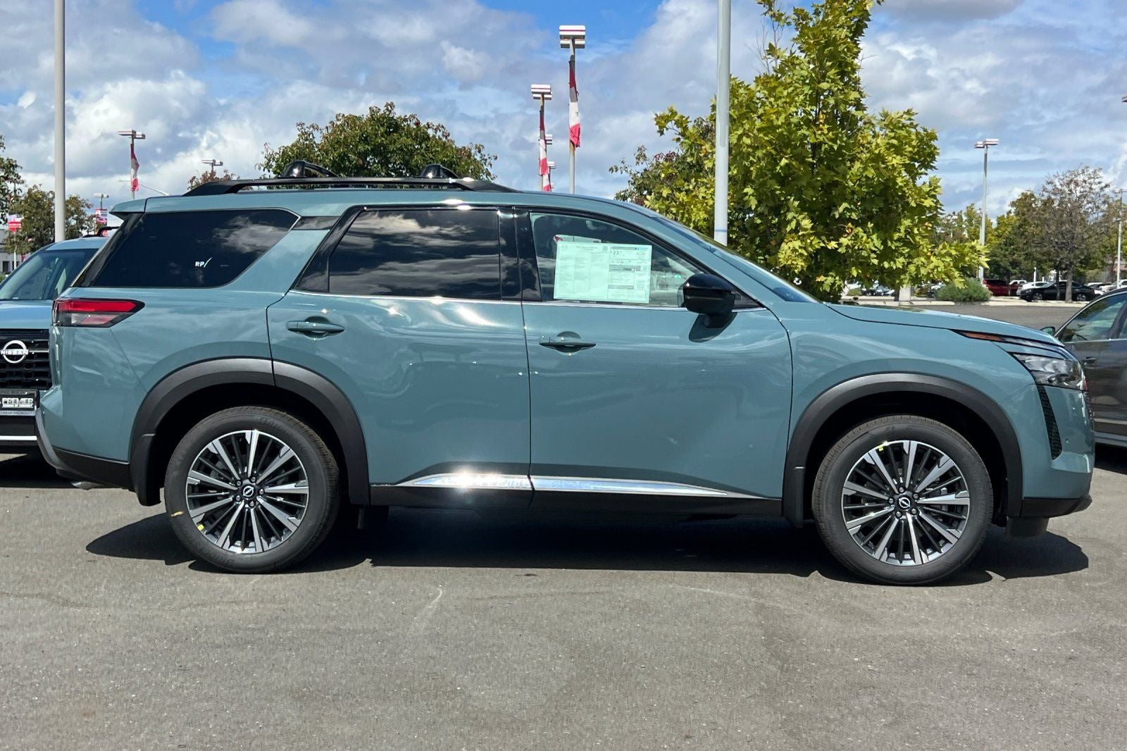 2026 Nissan Pathfinder Platinum