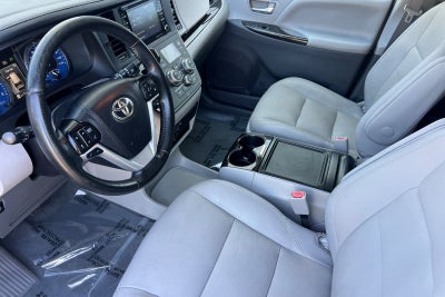 2020 Toyota Sienna XLE 8 Passenger