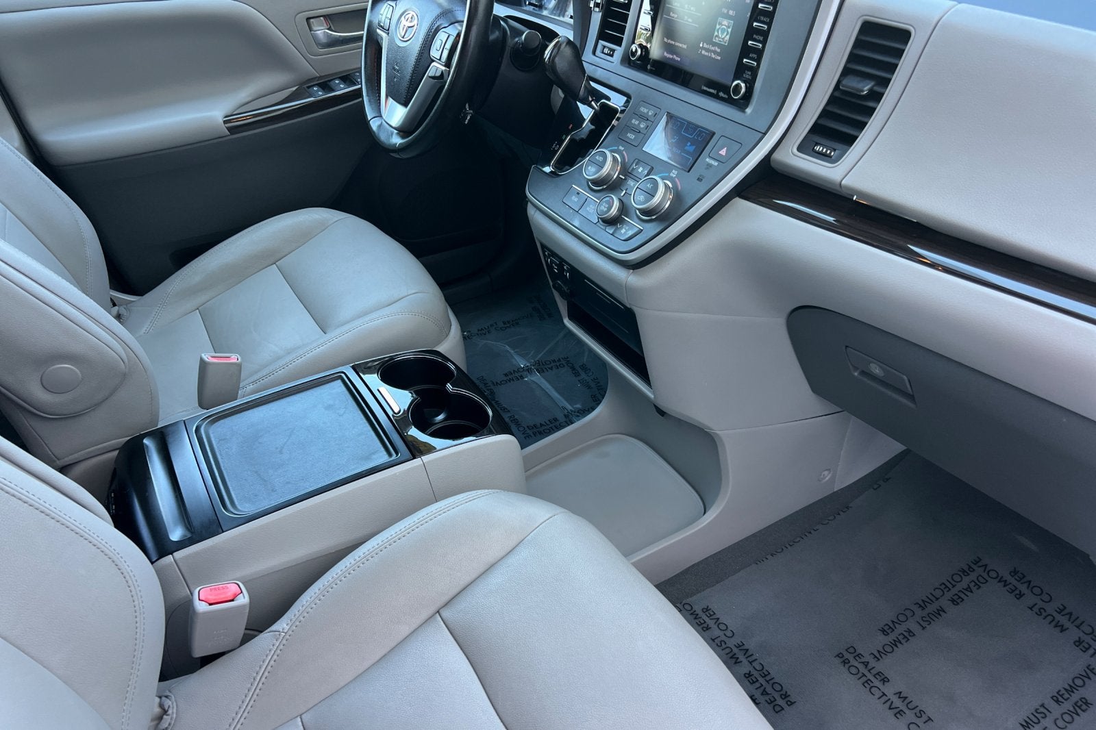 2020 Toyota Sienna XLE 8 Passenger