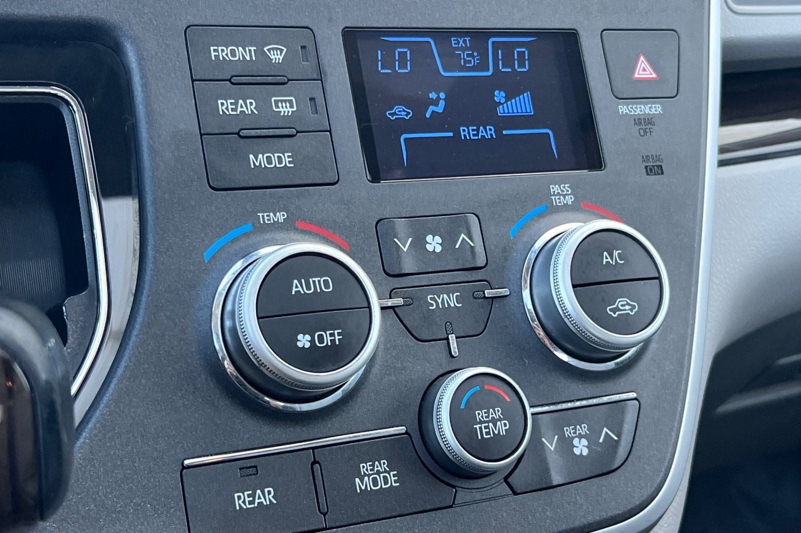 2020 Toyota Sienna XLE 8 Passenger