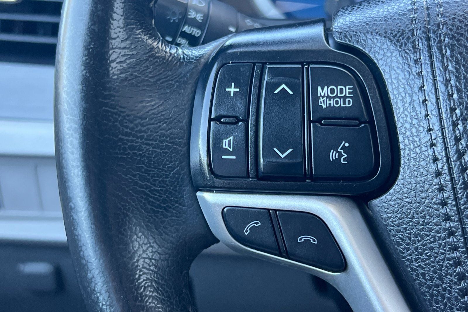 2020 Toyota Sienna XLE 8 Passenger