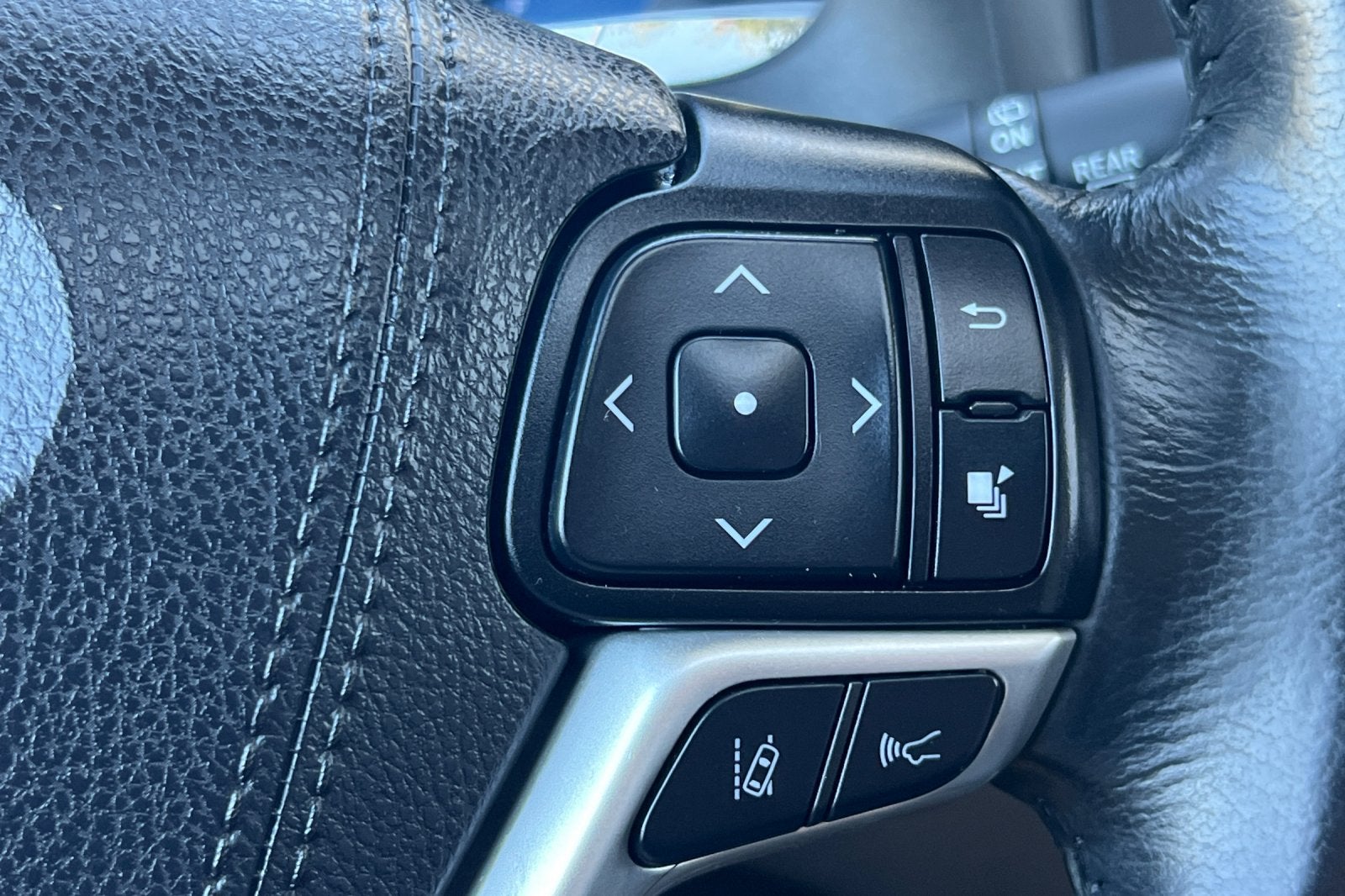 2020 Toyota Sienna XLE 8 Passenger