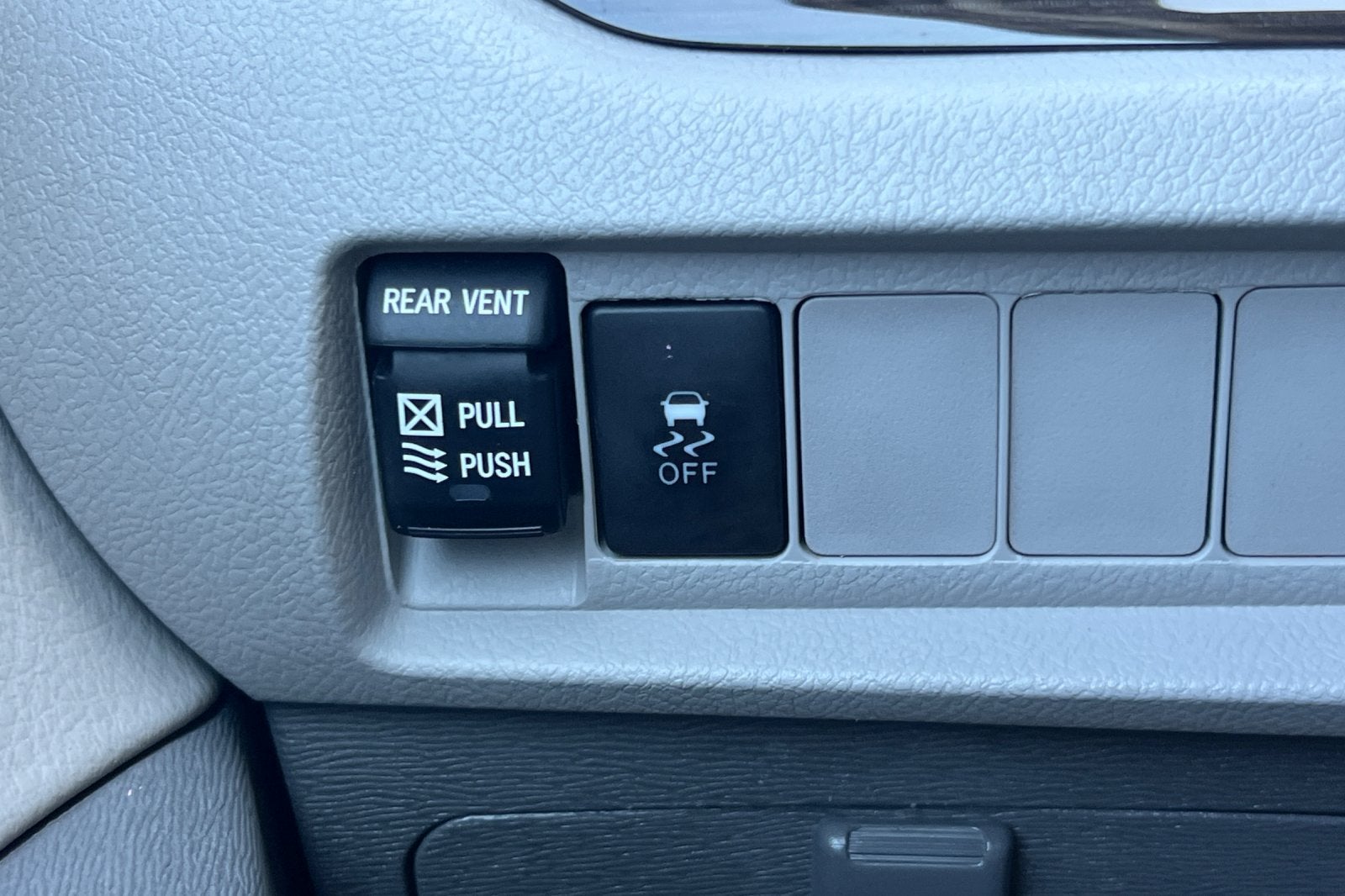 2020 Toyota Sienna XLE 8 Passenger