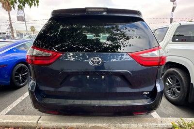 2020 Toyota Sienna XLE 8 Passenger