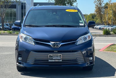 2020 Toyota Sienna XLE 8 Passenger