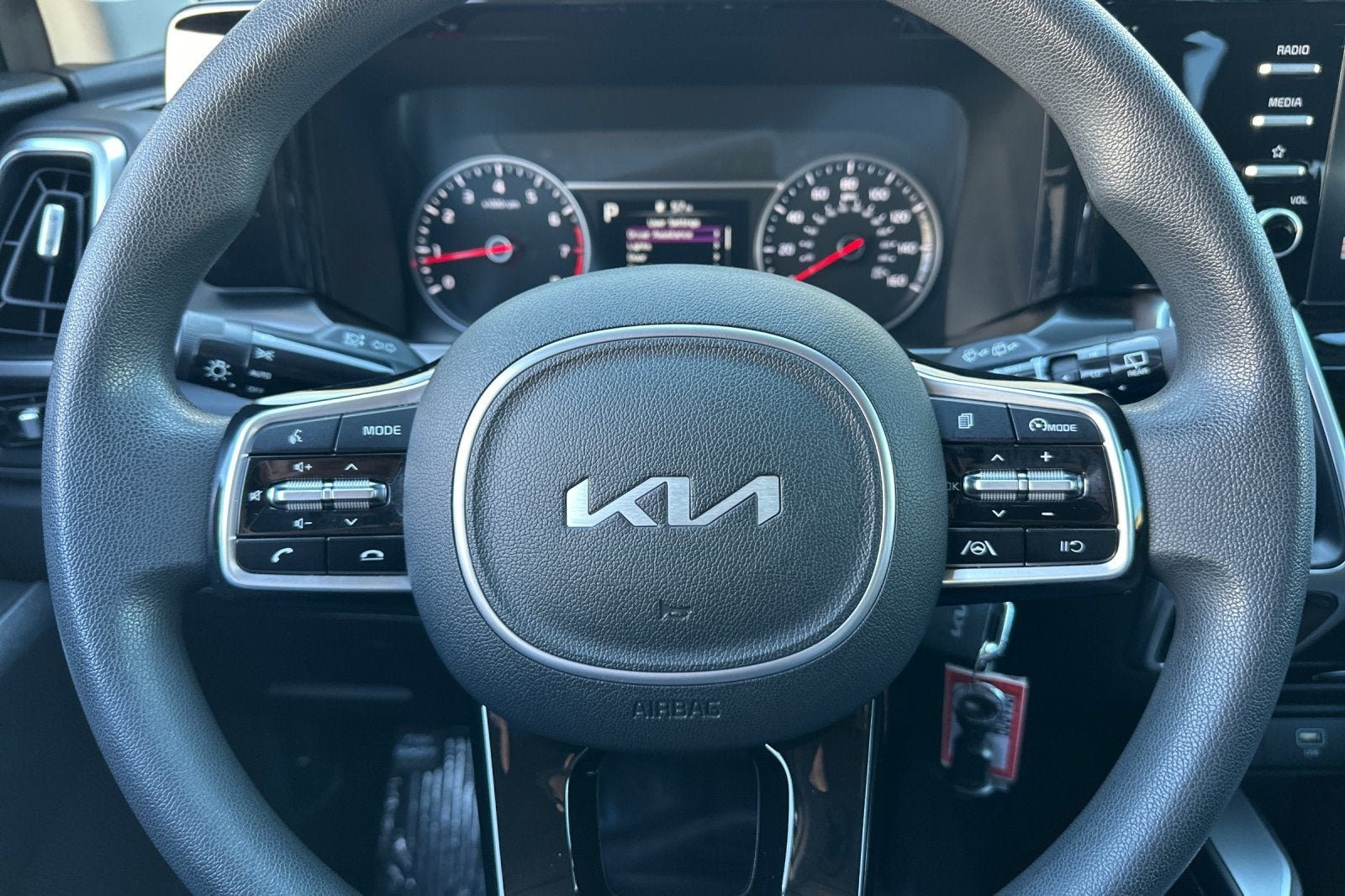 2022 Kia Sorento LX